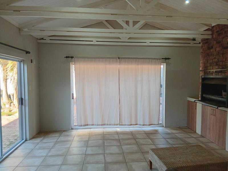 To Let 3 Bedroom Property for Rent in Sunnyside Eastern Cape